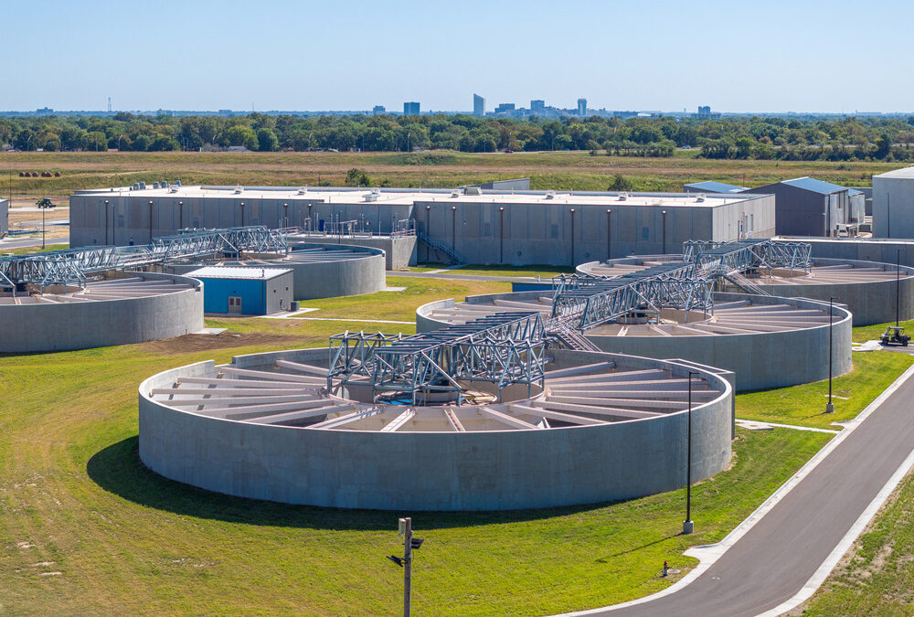 Wichita Aumenta Tarifas de Agua en un 23% Ante Retrasos en Proyecto de Planta