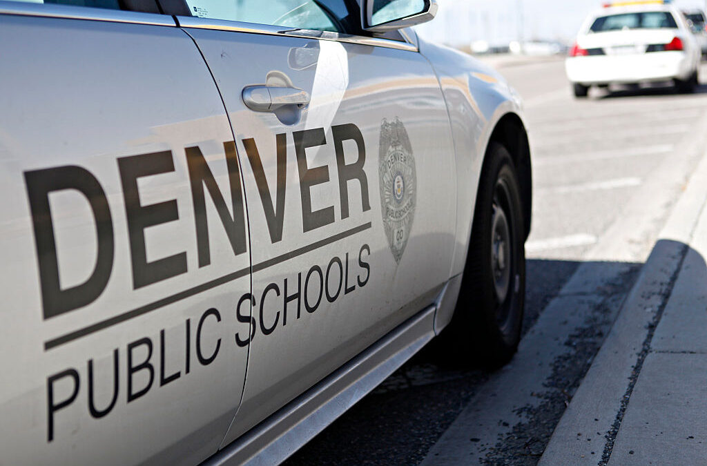 La matrícula en Denver desciende nuevamente, impactada por la salida de estudiantes inmigrantes
