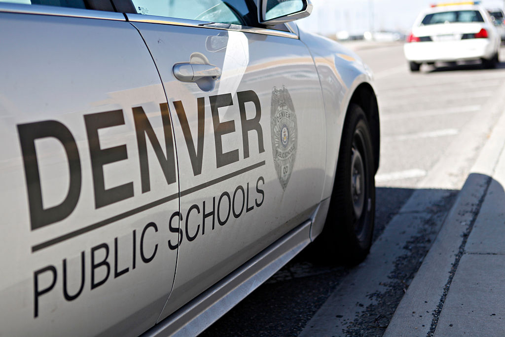 La matrícula en Denver desciende nuevamente, impactada por la salida de estudiantes inmigrantes