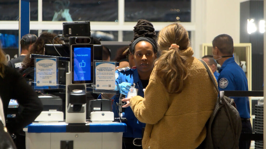 A partir de febrero, viajar sin Real ID costará 45 dólares: aviso de la TSA