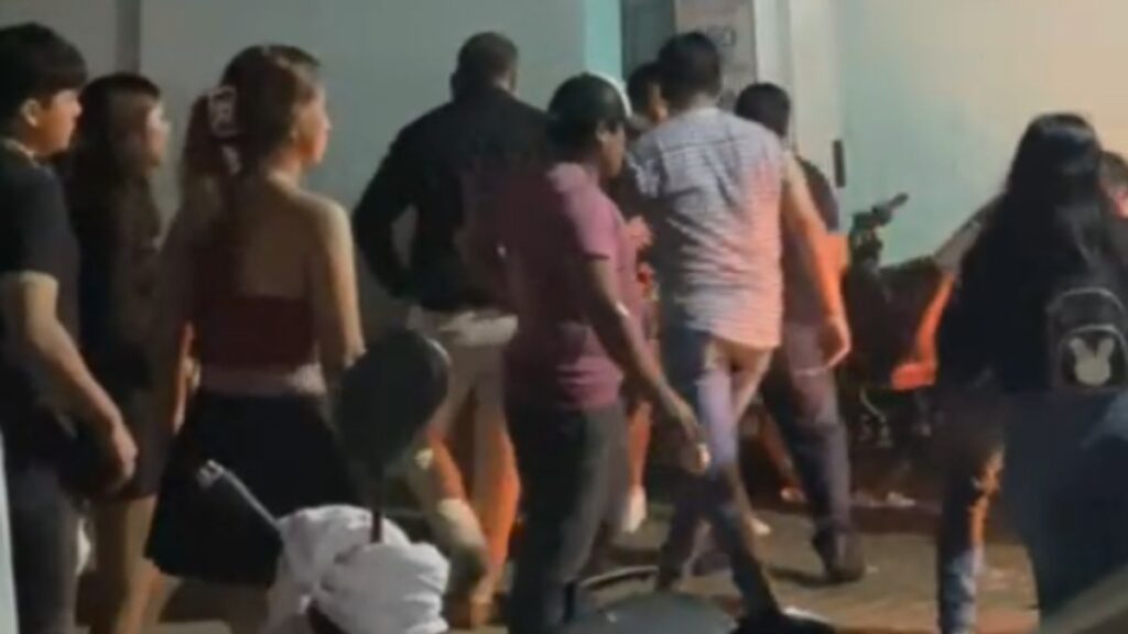 Trágico incidente en concierto de Los Cadetes de Linares: Muere Abner, joven quemado en Chiapas