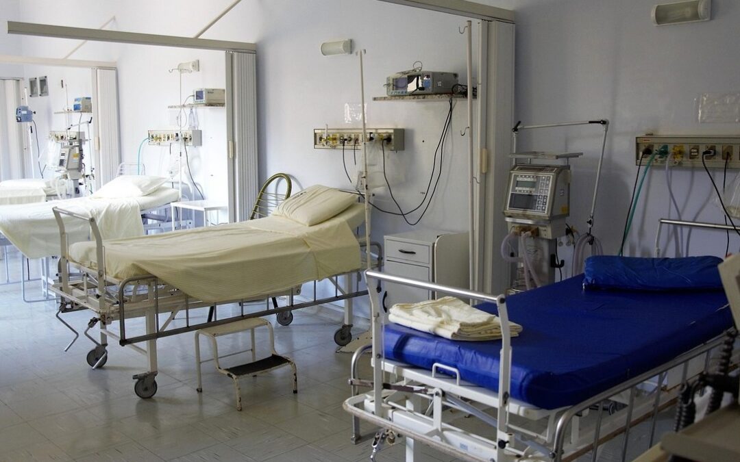 Alza de Primas en Seguros Médicos: Experto de la UANL Señala Falta de Competencia