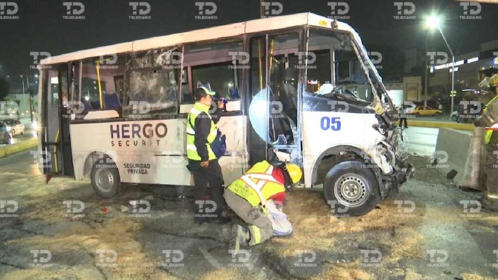 Volcadura en Saltillo deja 9 guardias de seguridad heridos tras salir del Parque Industrial Santa María