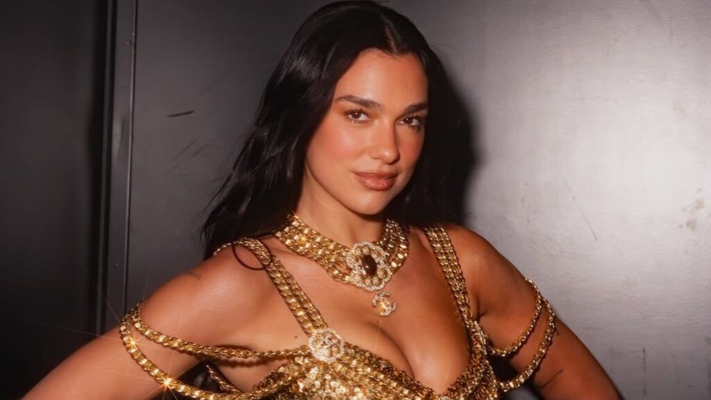 Dua Lipa Deslumbra en CdMx con su Show y Versión de ‘Amor Prohibido’ | VIDEO