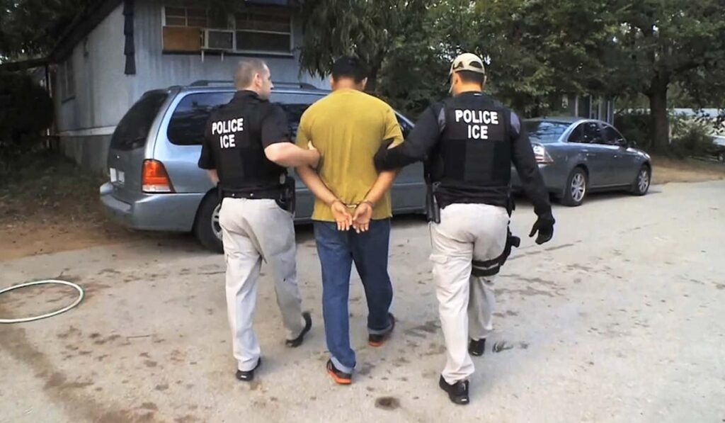 La Jueza Federal Restablece las Audiencias de Fianza para Inmigrantes Detenidos en EE. UU.