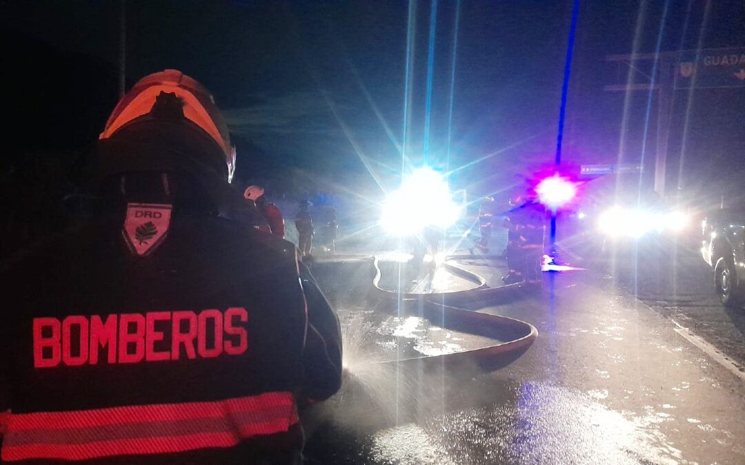 Reabren la autopista Guadalajara-Tepic tras fuga de hidrocarburo: ¿huachicoleo en el origen?