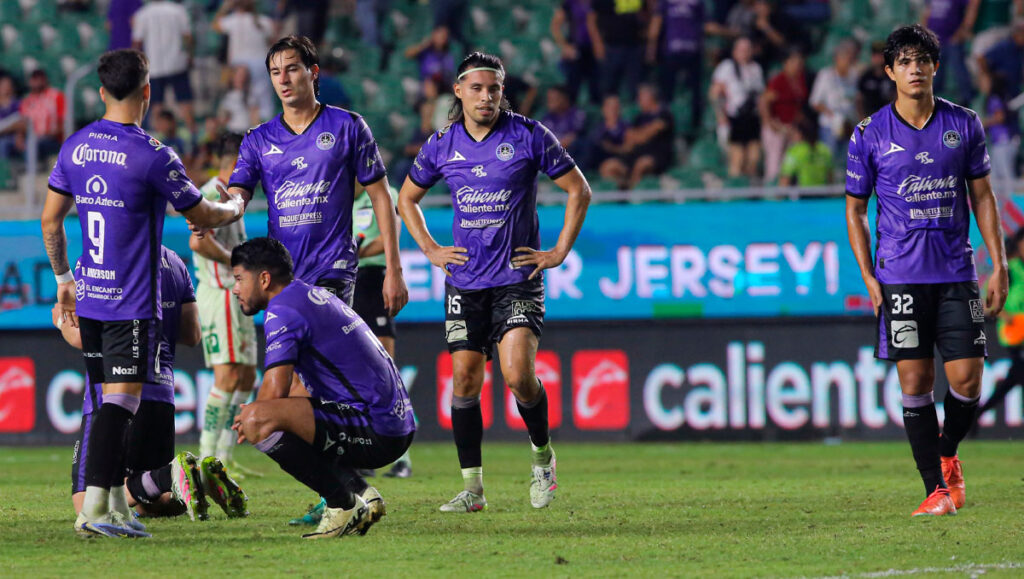 Mazatlán FC: Desbandada de Jugadores y Cuerpo Técnico Sacude al Club