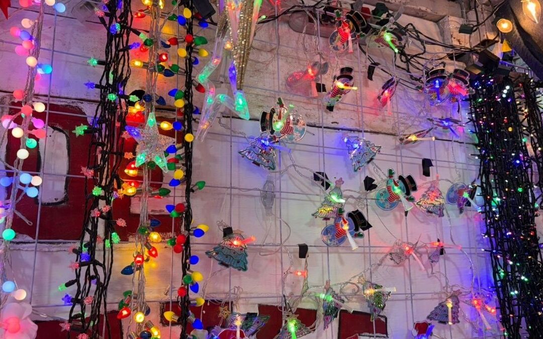 La Tradición de 70 Años de Luces y Series en el Mercadito Navideño de Torreón