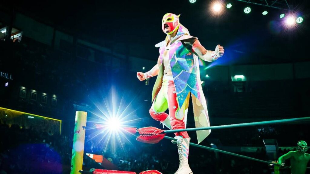 Trágica Caída de Neón Durante un Lance al Ring: Video Impactante