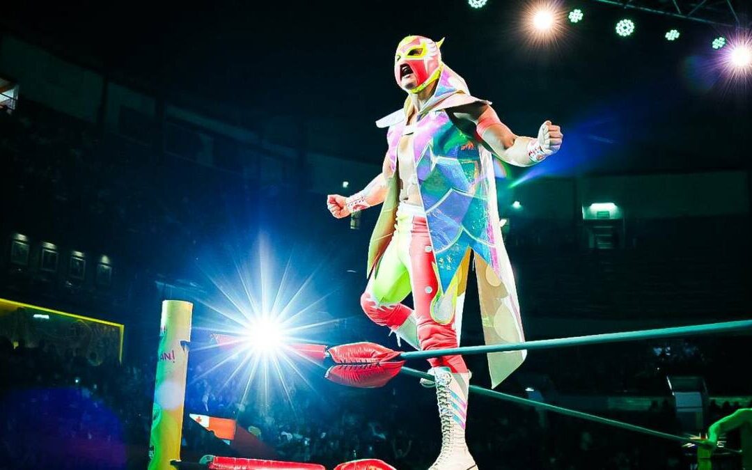 Trágica Caída de Neón Durante un Lance al Ring: Video Impactante