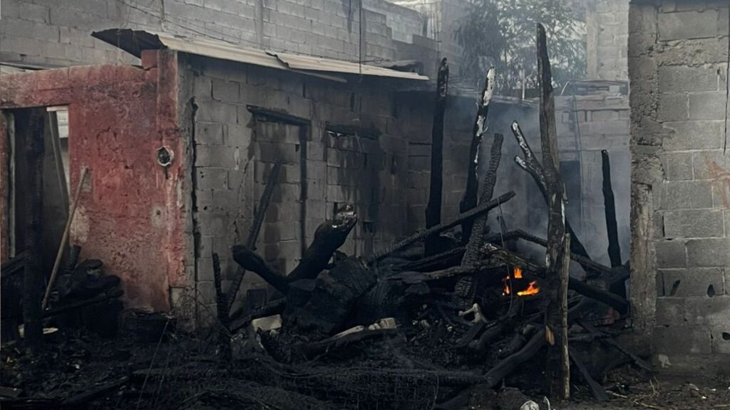 Incendio en Apodaca: Cuerpos de Auxilio Responden a Emergencia en Casa Recurrente