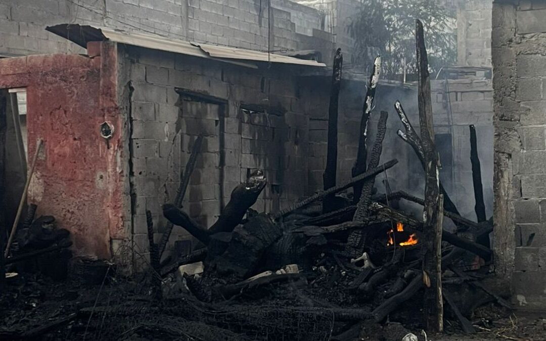 Incendio en Apodaca: Cuerpos de Auxilio Responden a Emergencia en Casa Recurrente