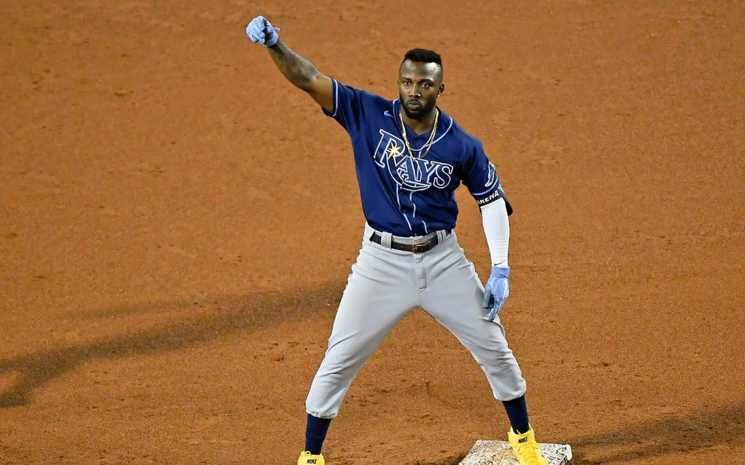 Randy Arozarena sorprende a entrenadores en Yucatán con carros valorados en más de 350 mil pesos