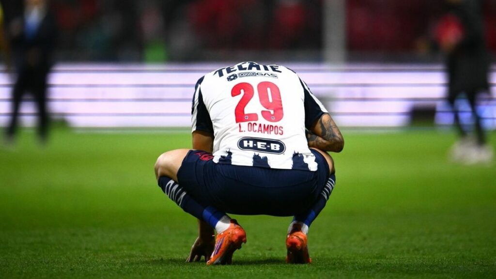 Frustración en Rayados: Afición Descontenta Exige un Cambio Urgente