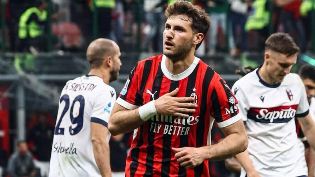 Santiago Giménez: El entrenador del Milan revela cuándo regresará a la actividad