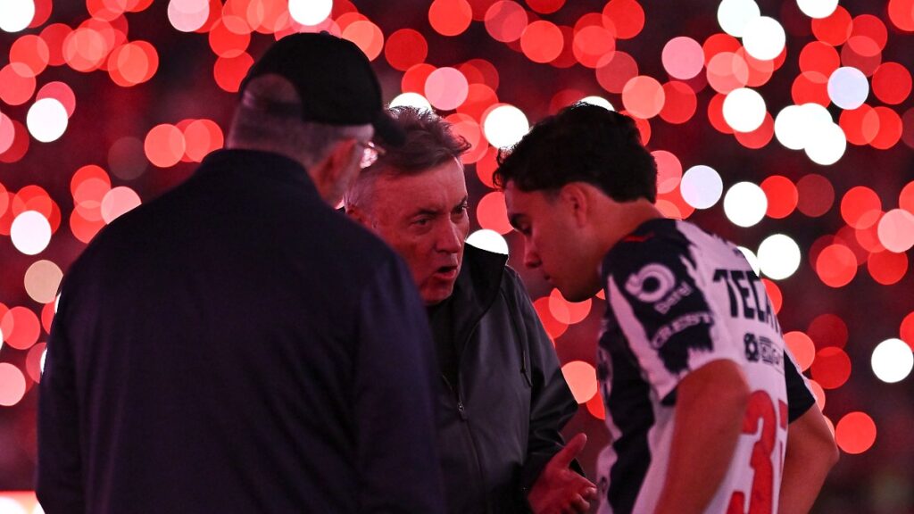 Un Jugador de Rayados Habla sobre la Continuidad de Domènec Torrent en el Equipo