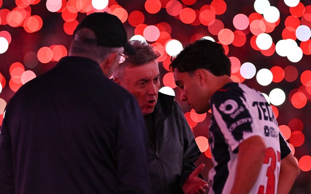 Un Jugador de Rayados Habla sobre la Continuidad de Domènec Torrent en el Equipo