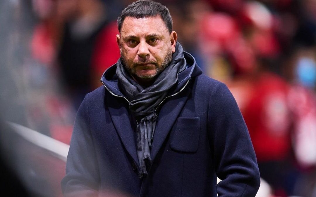 Turco Mohamed busca su lugar entre los bicampeones del fútbol en Phoenix