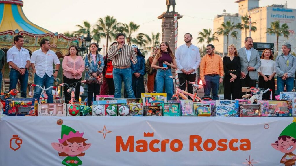 Celebraciones del Día de Reyes: Macro Rosca y Regalos para Niños en Nuevo León